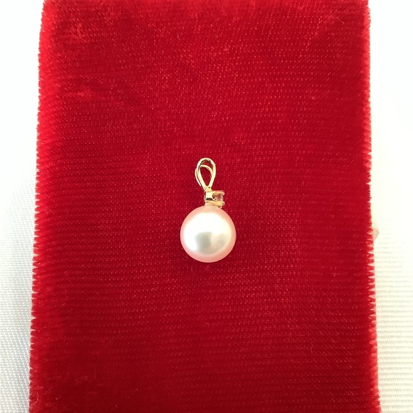 Pearl and Diamond 14K Gold Pendant - Picture 6 of 8